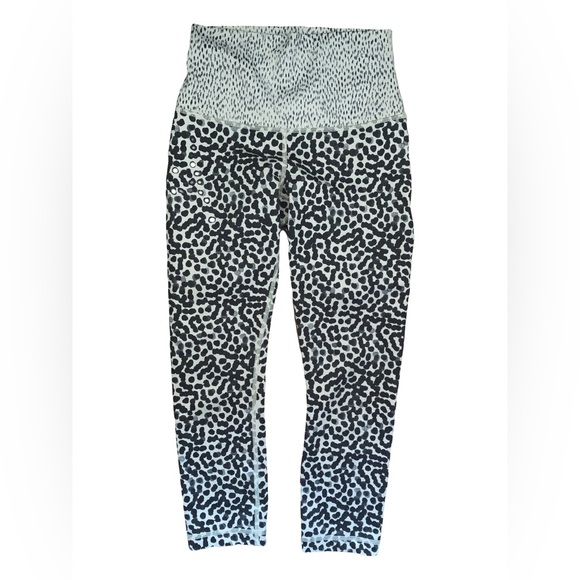 Lululemon Wunder Crop II (Roll Down) Ace Spot Grain / Dottie Size 4 - Picture 4 of 7